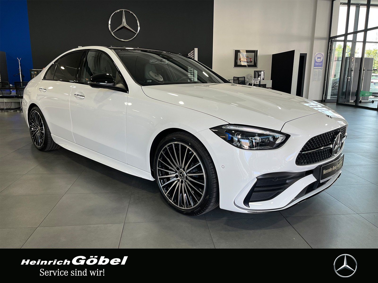 Fahrzeugabbildung Mercedes-Benz C 220 d AMG+PANO+AHK+NIGHT+DIGITAL+360°+CARPLAY