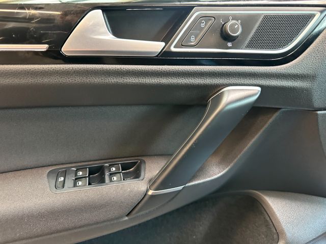 MYAUTOCENTER – Gebraucht- und Jahreswagen mit Werkstattservice in Pfaffenhofen Volkswagen Golf *1-HAND*TÜV:228*PANO*AHK*TEMPO*NAVI*PDC*