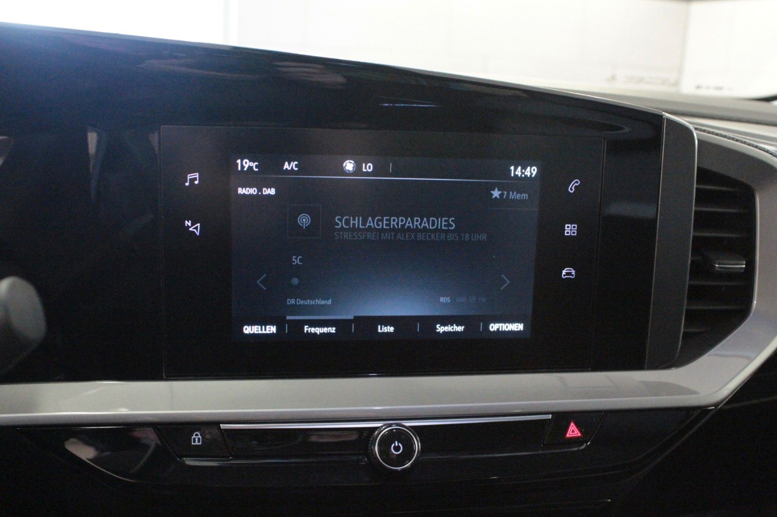 Fahrzeugabbildung Opel Mokka 1.2 Turbo 96kW Elegance Technologie-Paket