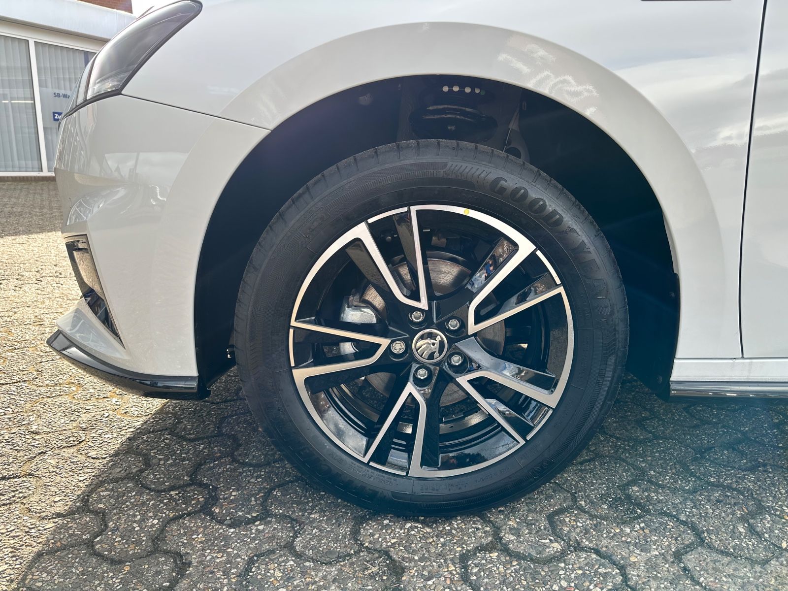 Fahrzeugabbildung SKODA Fabia Monte Carlo 1.0 TSI GRA/SZHZG/Einparkh/16"