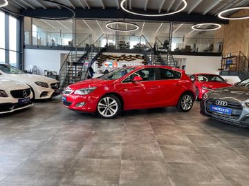 MYAUTOCENTER – Gebraucht- und Jahreswagen mit Werkstattservice in Pfaffenhofen Opel Astra J Lim. 5-trg. Cosmo *Klima*PDC*Tempomat*
