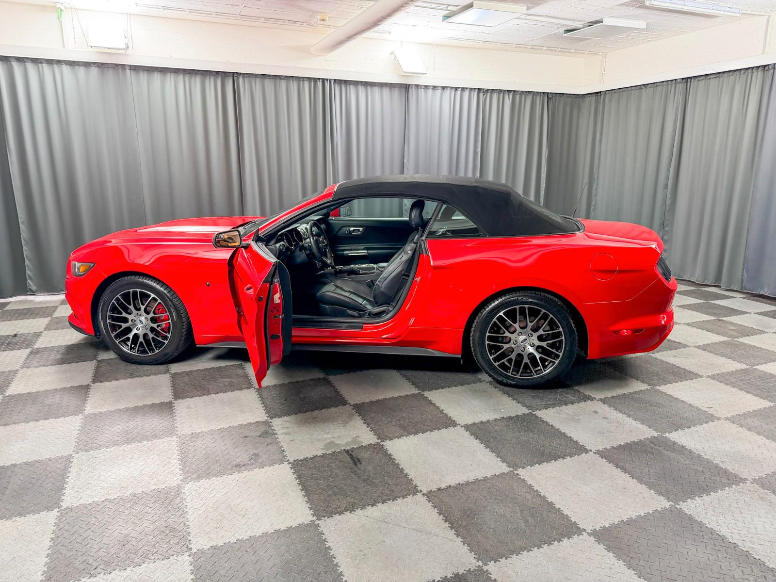 Ford Mustang 2016 Cabrio V6 3.7l, Leder, UNFALLFREI,
