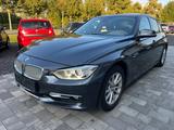 BMW 320 i Automatik Xenon Navi Teilleder - BMW 320: Limousine