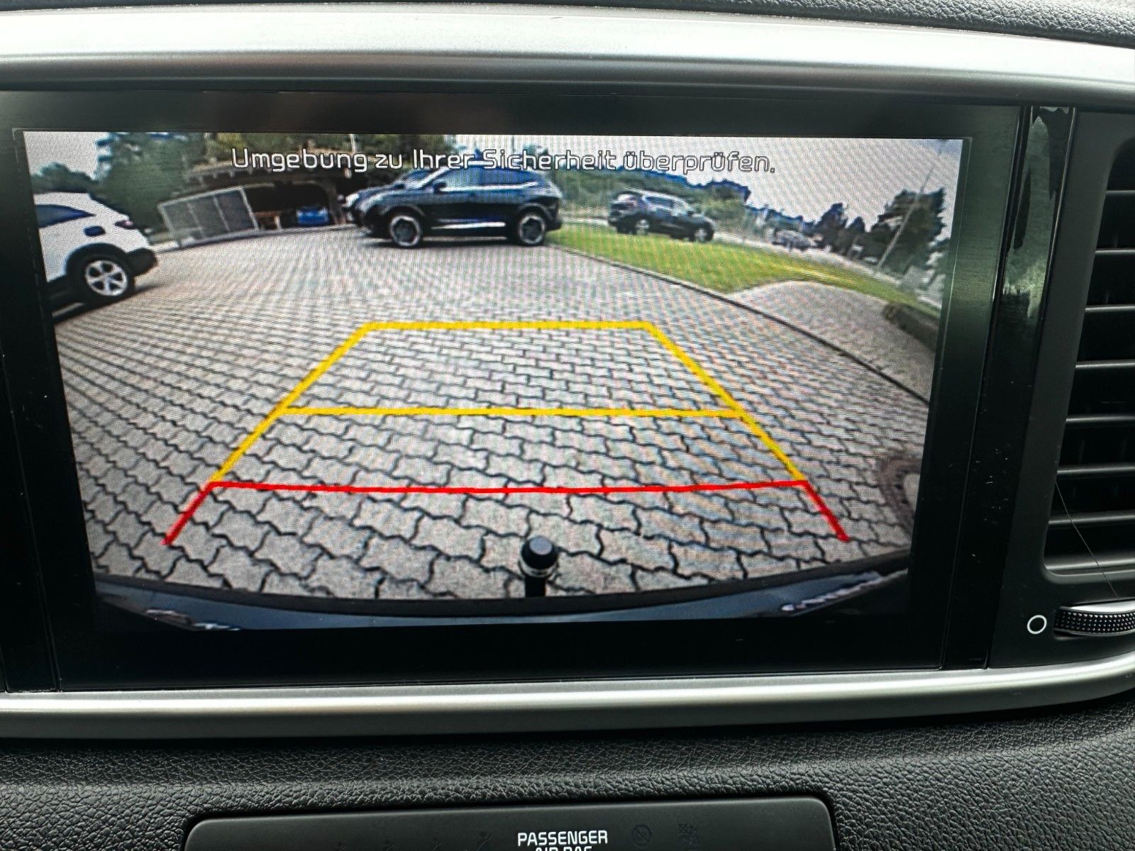Fahrzeugabbildung Kia Sportage 2WD, Klimaaut., Shz, Cam.