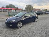 Opel Astra J Lim. 5-trg. Fun TÜV NEU - Opel Astra: Limousine, F