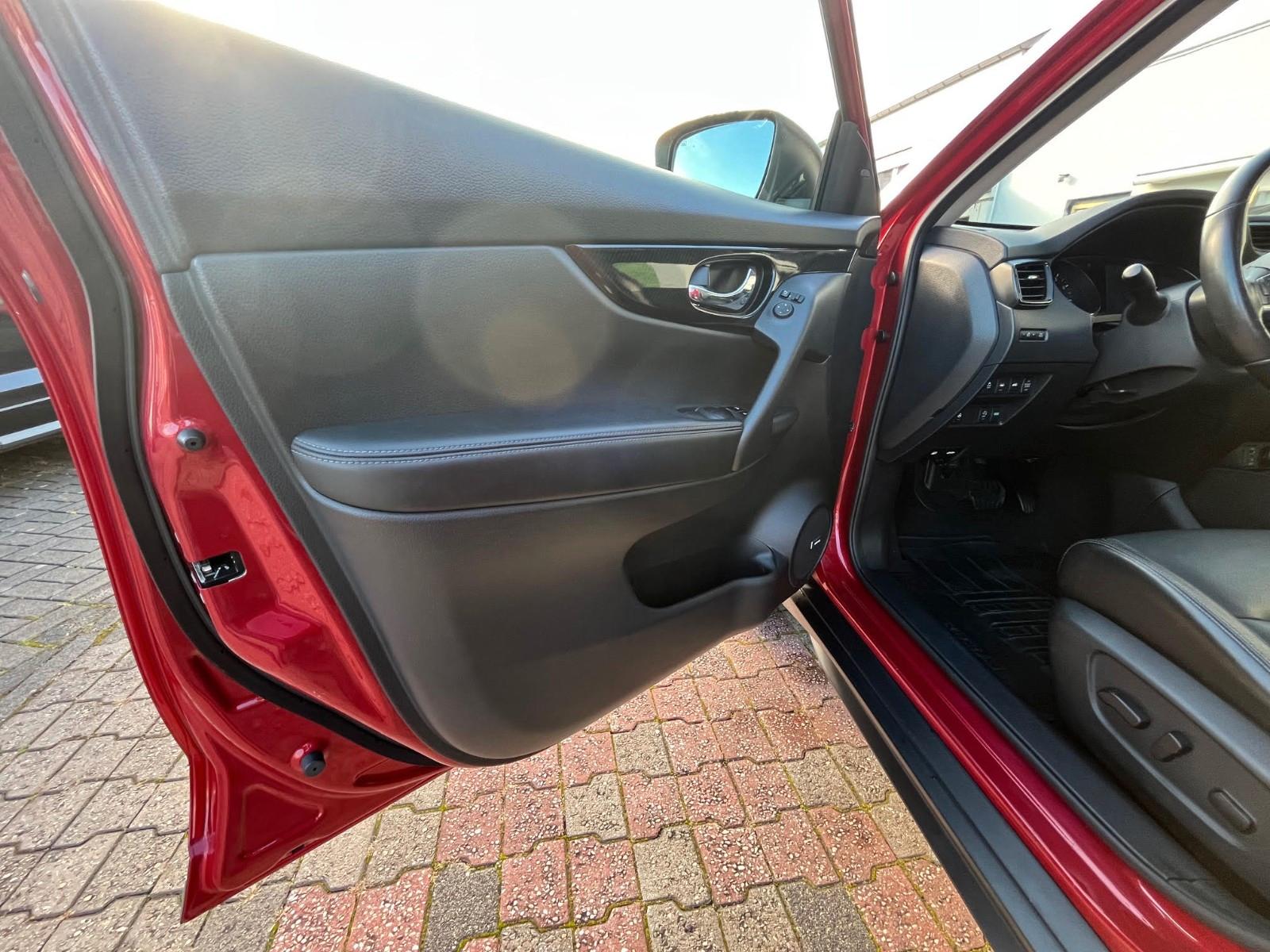 Nissan X-Trail Tekna*Pano*Bose