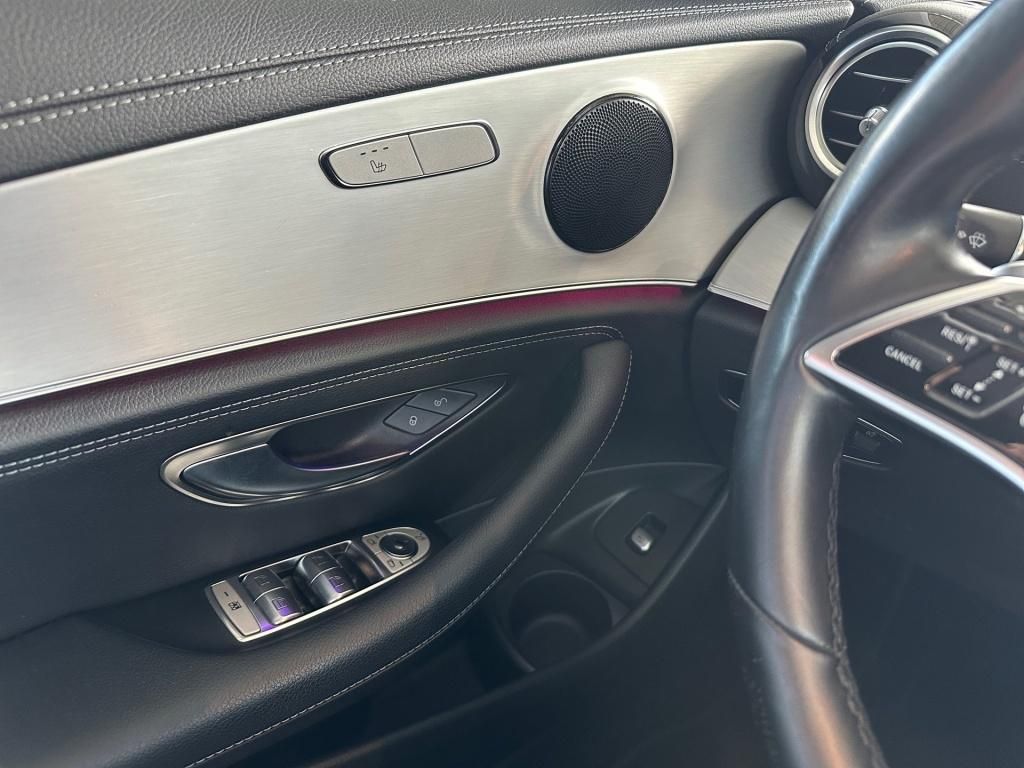Fahrzeugabbildung Mercedes-Benz E 300 deT Luxury ACC LED SHZ Ambie. el.Heck KAM