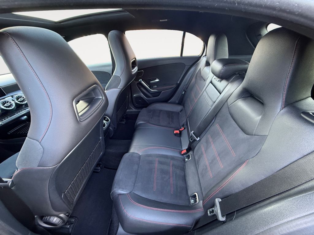 Fahrzeugabbildung Mercedes-Benz A 250 7G-DCT AMG Line