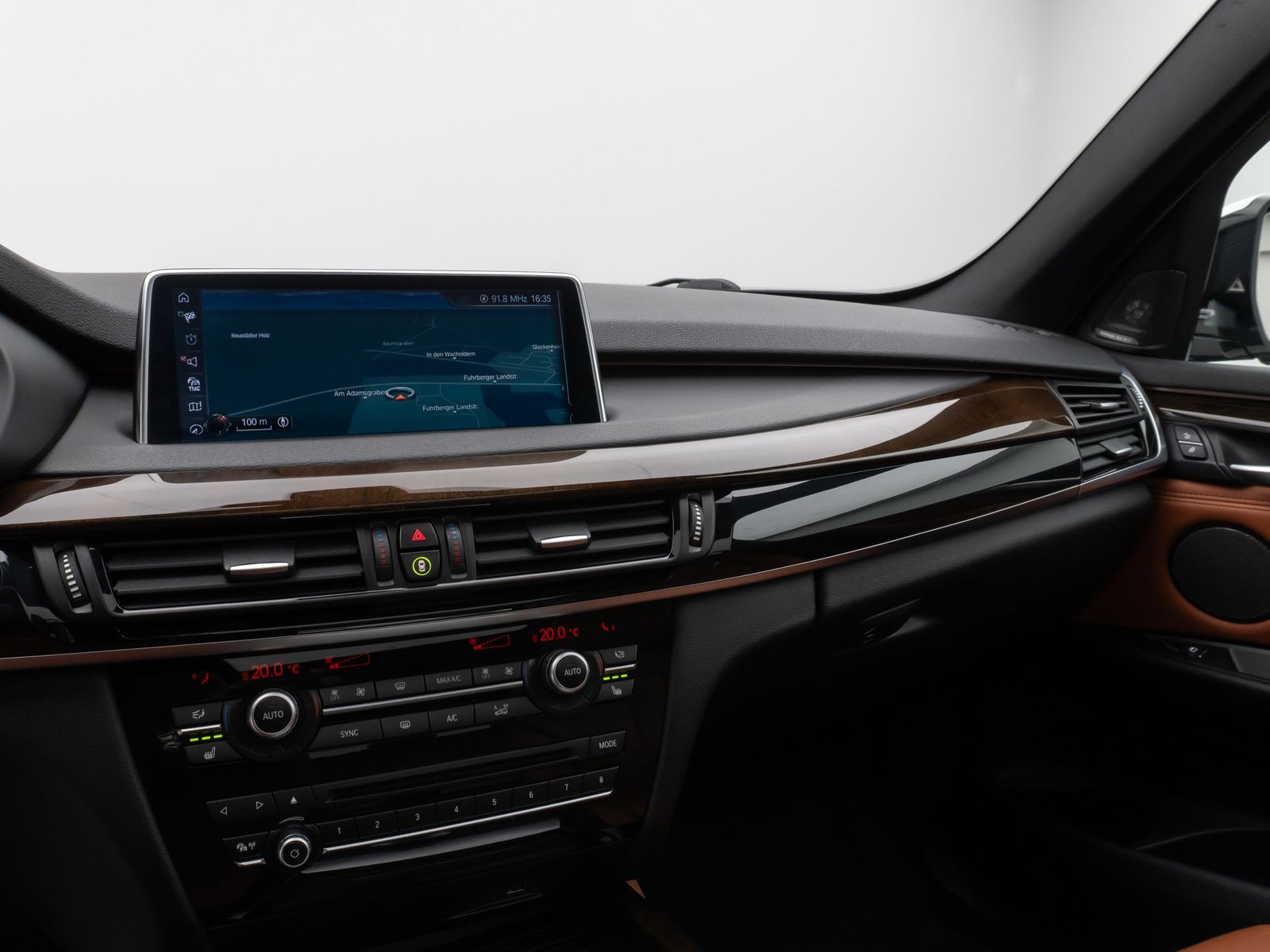 Fahrzeugabbildung BMW X5 xD40d M Sport HUD H/K SoftCL Komfort AHK Alar