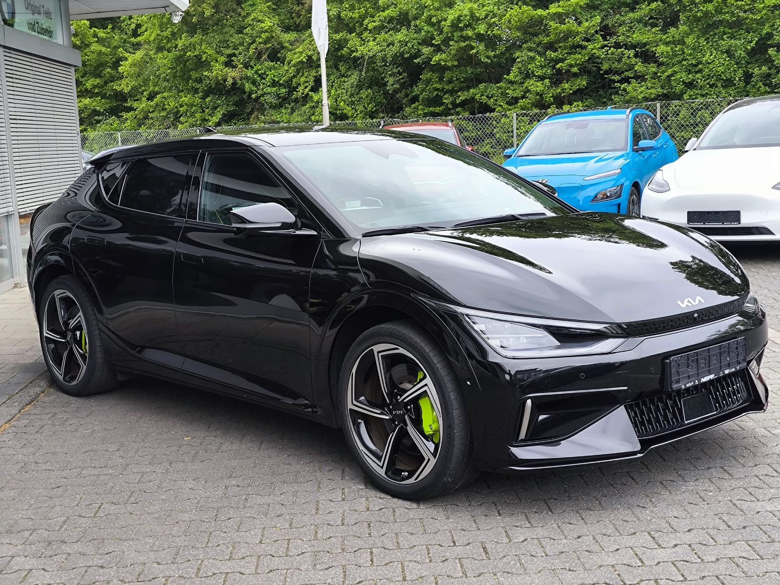 Fahrzeugabbildung Kia EV6 GT 4WD WERKSGAR+NAVI+LED+SHZ+WP+KAM+ACC+DAB+