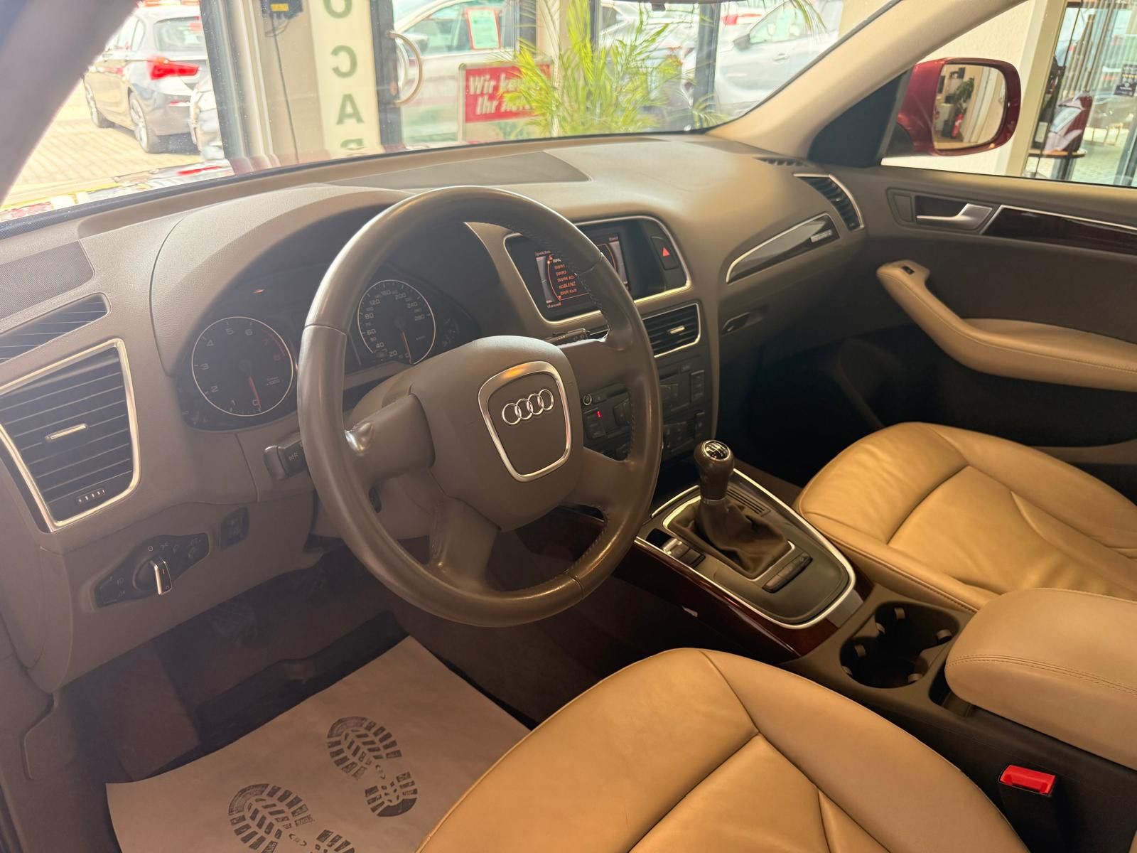 Fahrzeugabbildung Audi Q5 2.0 TFSI 132 kW quattro/AHK/8.FACH BEREIFT