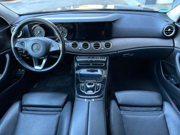 Mercedes E 220 - 10