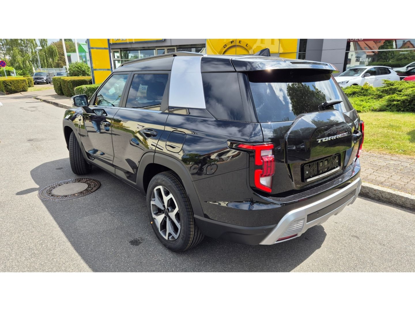 Fahrzeugabbildung KGM Torres 1.5 Nomad 6/AT 2WD Navi LED Apple CarPlay