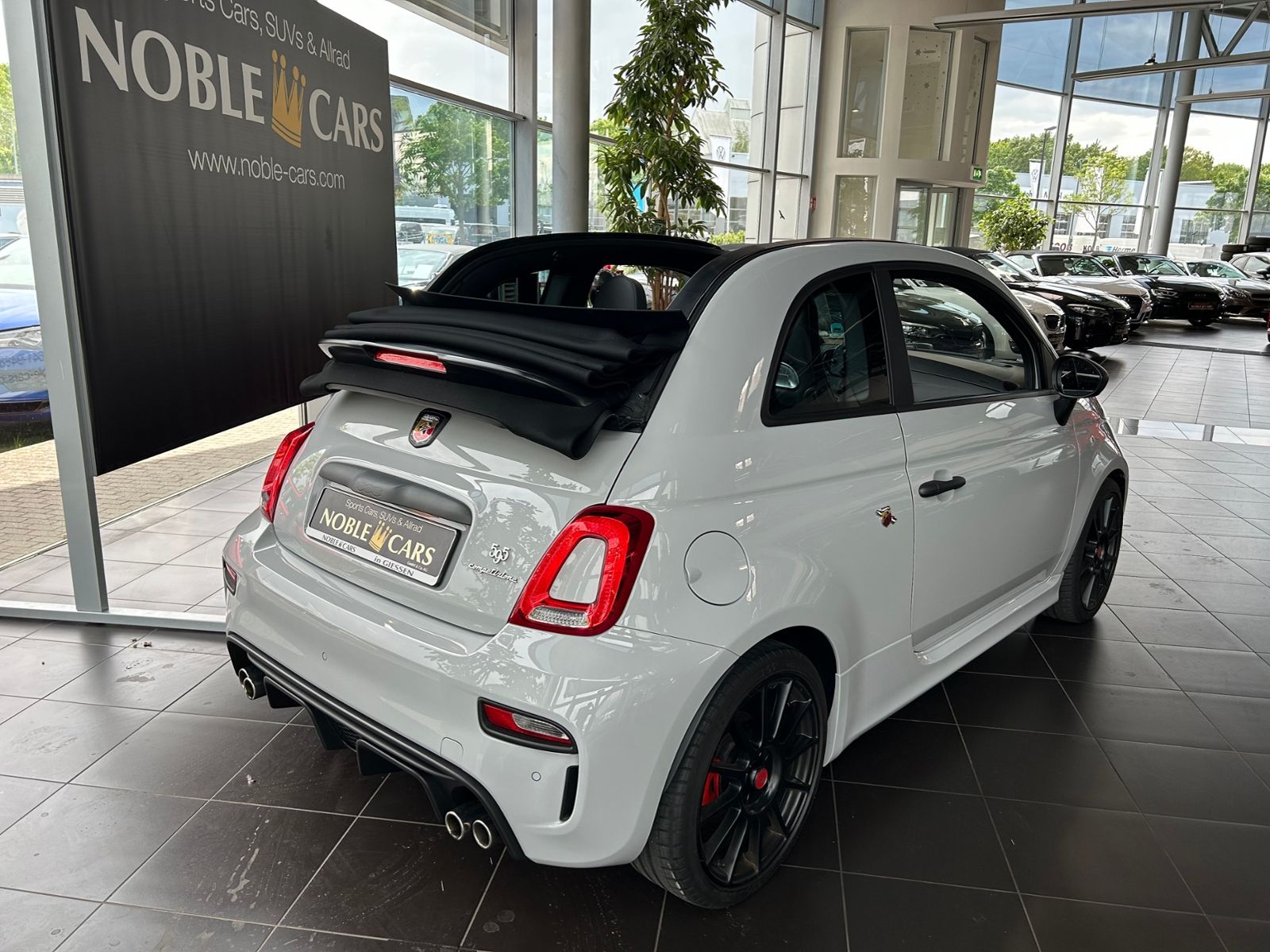 Fahrzeugabbildung Abarth 595C Cabrio Competizione BEATS XEN CARPLAY PDC