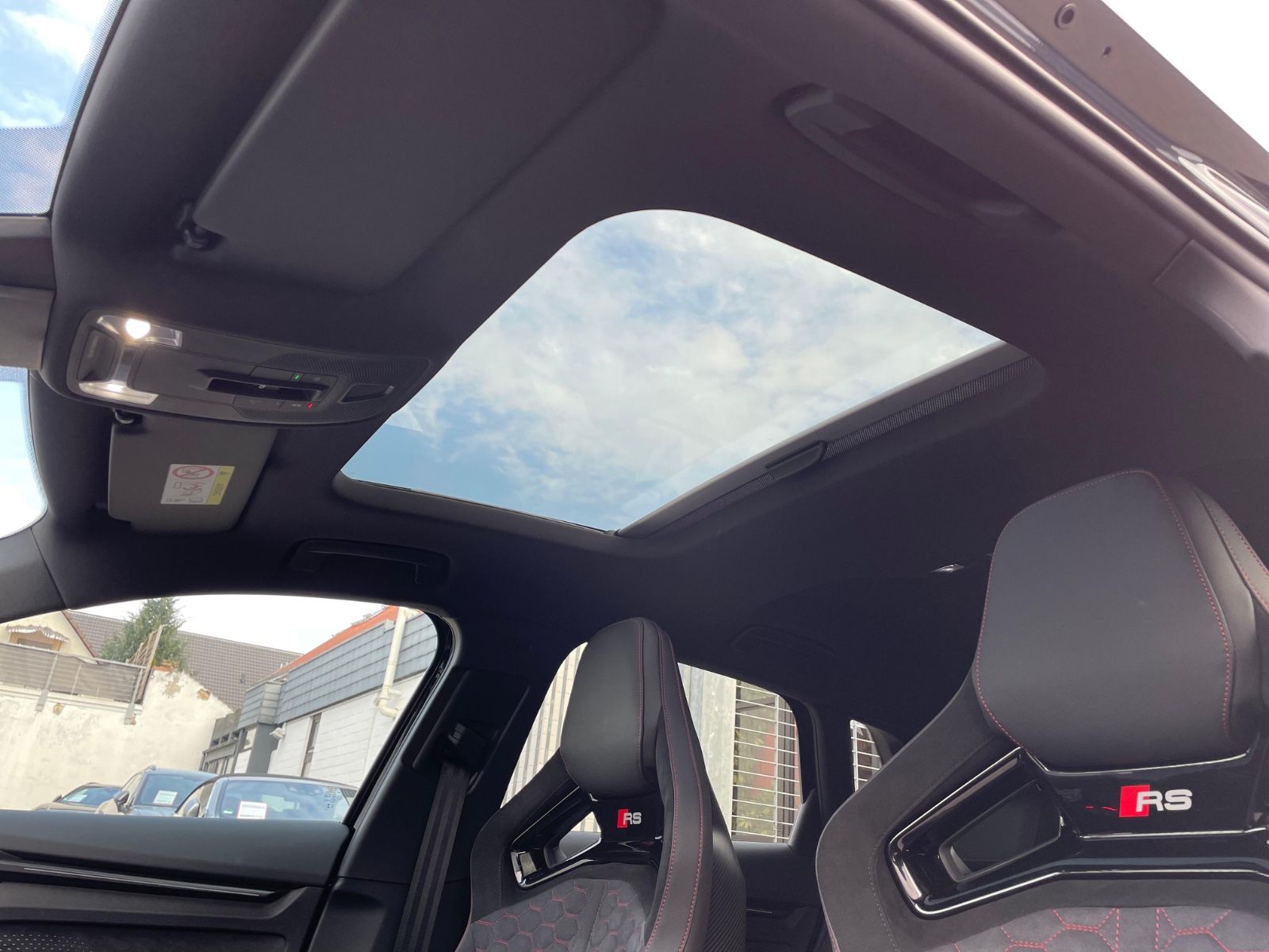 Fahrzeugabbildung Audi RS3 SB Facelift |Matrix|ACC|Sonos|RS-Schalen|HUD