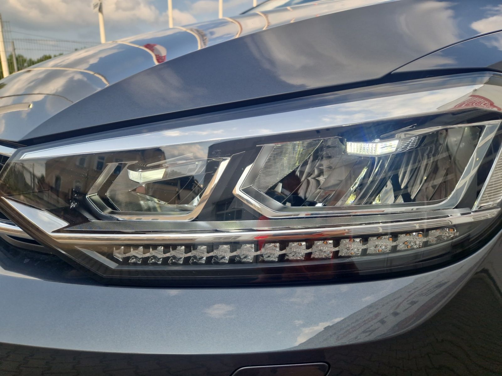 Fahrzeugabbildung Volkswagen Touran United TSI LED ACC SHZ 7-Sitzer RearView