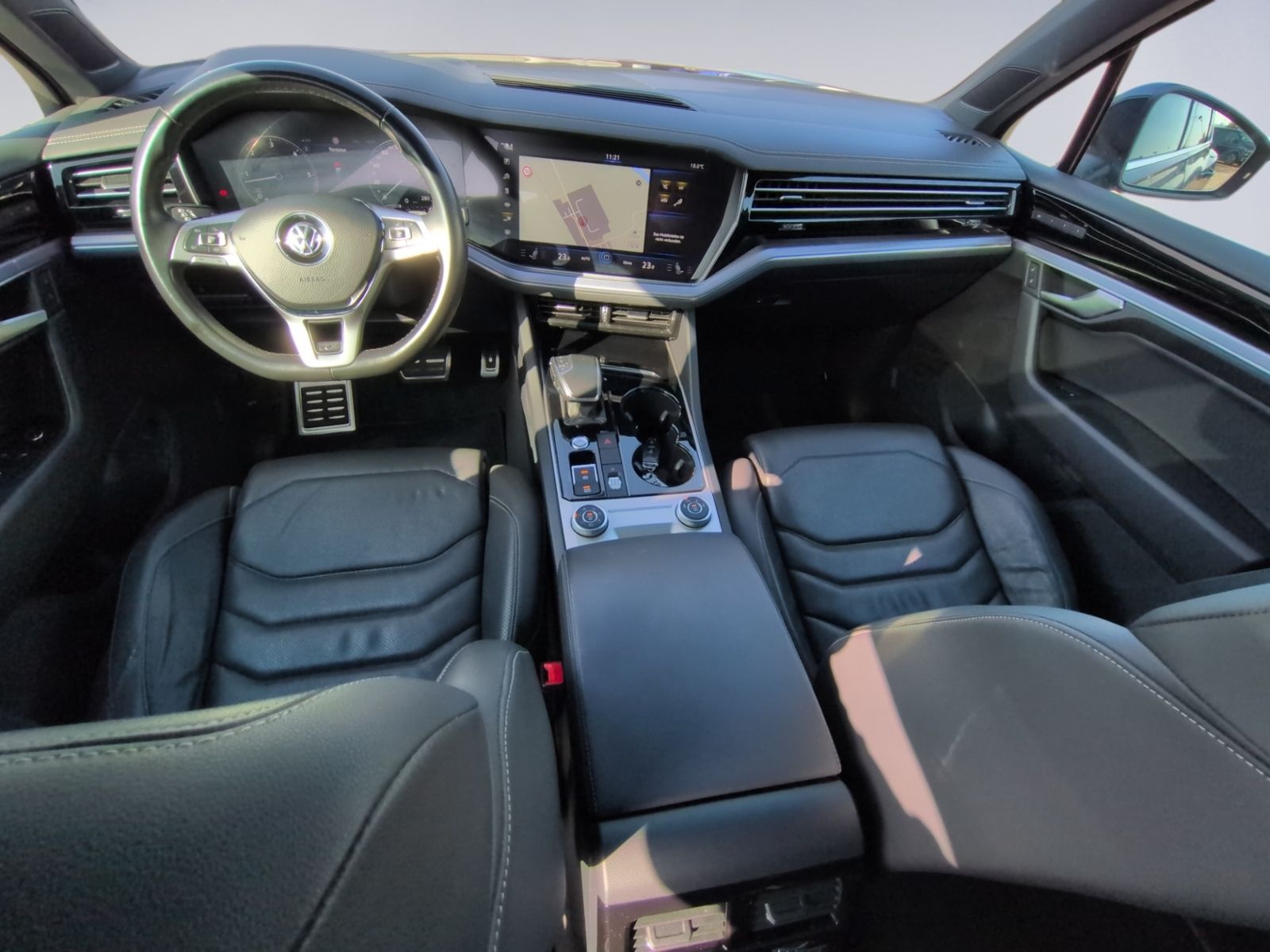 Touareg 3.0 TDI 4M tiptronic R Line STHZ+LUFT+