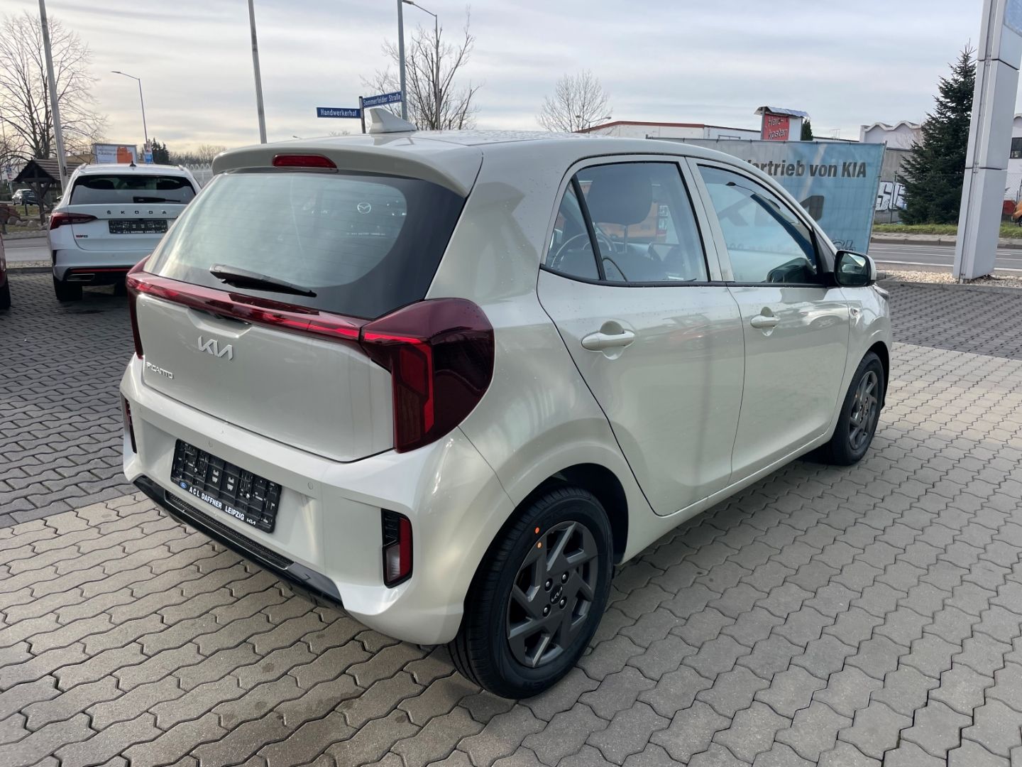 Fahrzeugabbildung Kia Picanto Vision Spurhalteass Verkehrszeichenerk