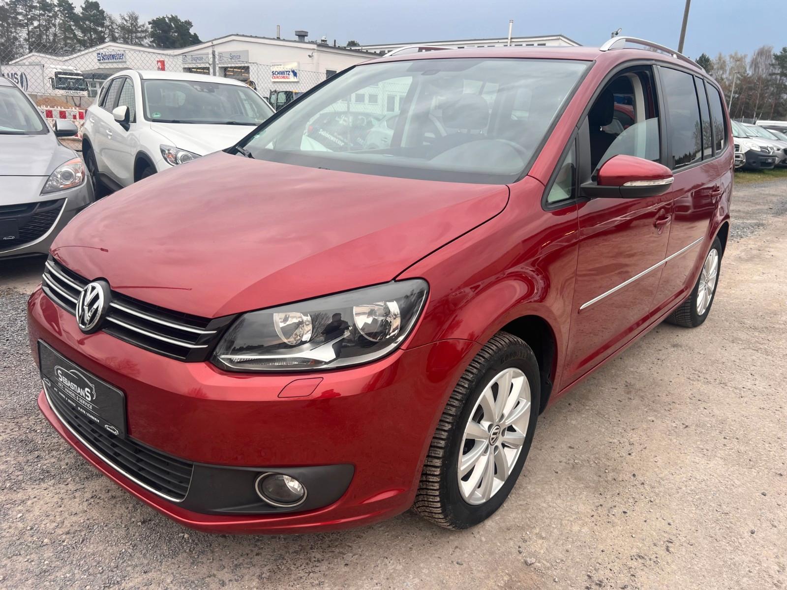 Volkswagen Touran Highline Automatik SHZ AHK Panorama PDC