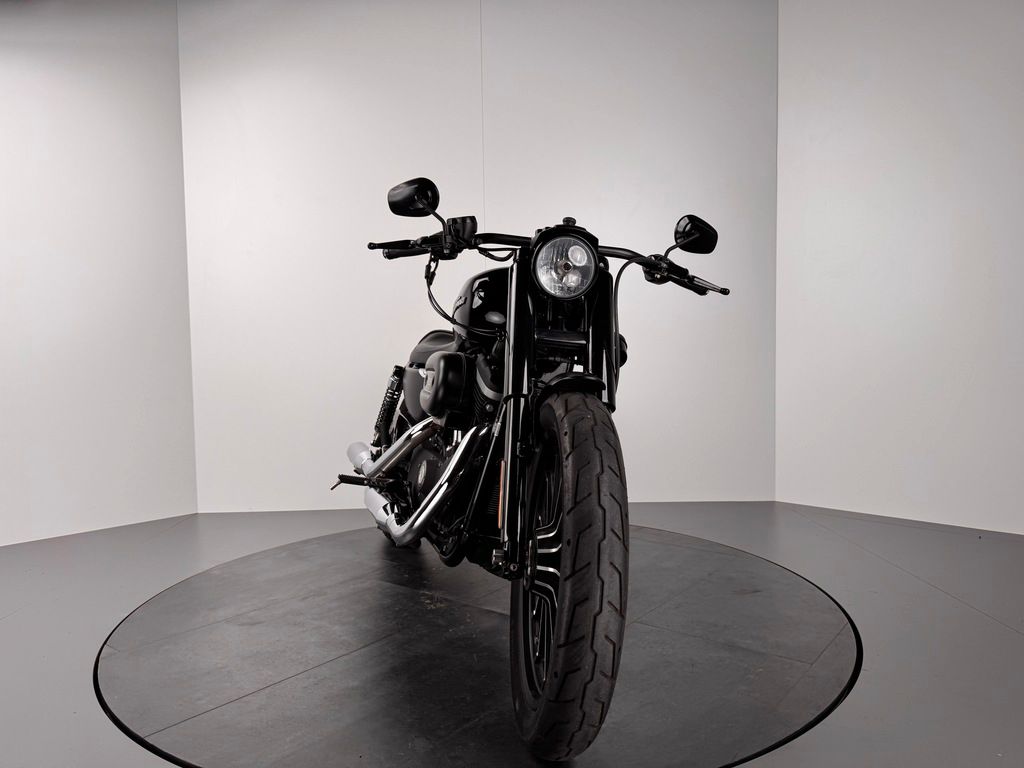 Fahrzeugabbildung Harley-Davidson XL 883 IRON *REIFEN  NEU *SEHR GEPFLEGT
