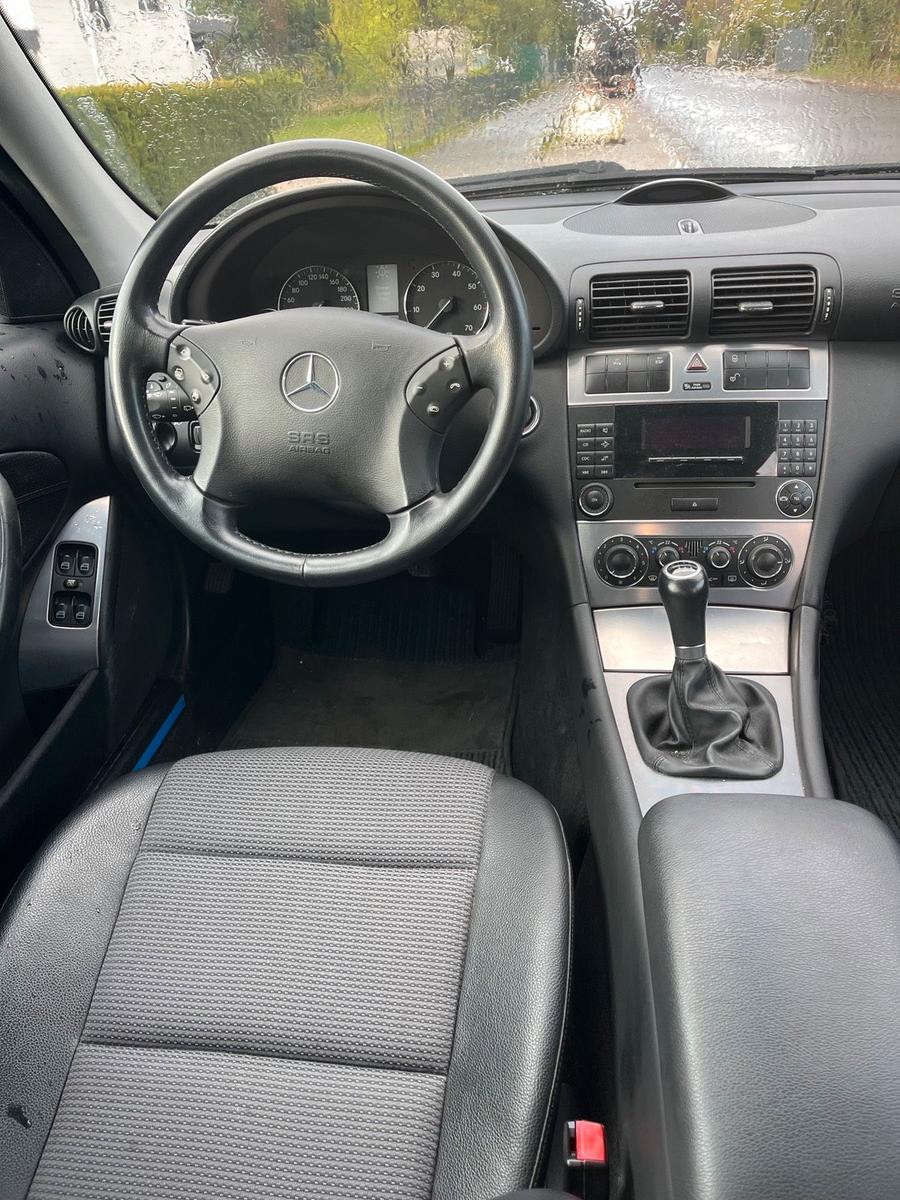 Mercedes-Benz C230 2004 — engine 204 HP (150kW)