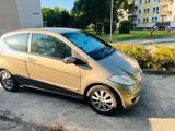 Mercedes-Benz Mercedes A200 w169 - Mercedes-Benz W169