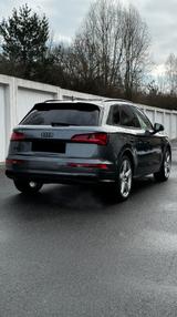 Audi SQ5 3.0 TFSI tiptronic quattro - - Audi SQ5 mit Benzin-Antrieb: Geländewagen