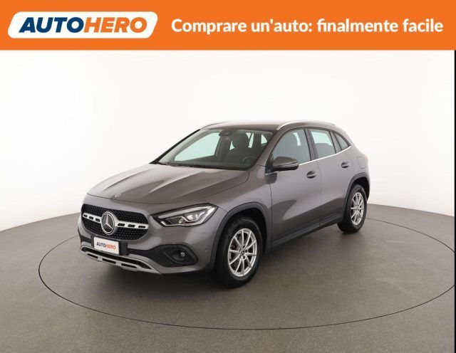 Mercedes-Benz MERCEDES-BENZ GLA 180 Automatic Business