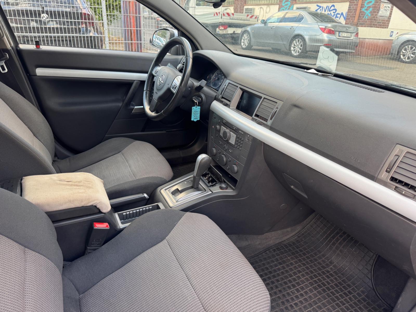 Opel Vectra 2004 — photo 7