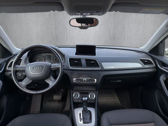 Q3 2.0 TFSI quattro/AHK/Xenon/DSG/PDC Klima