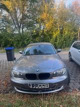 BMW 118 Baureihe 1 Lim. 118d - BMW 118 aus 2011: 118d