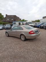 Mercedes-Benz CLK 200 KOMPRESSOR.AUTO.Klima.SHZ.AHK - Mercedes CLK 200 mit Anhängerkupplung