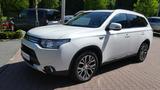 Mitsubishi Outlander*PHEV*4WD*SHZ*AHK*BT*ACC*Scheckheft - gebrauchte Mitsubishi Outlander aus dem Jahr 2015