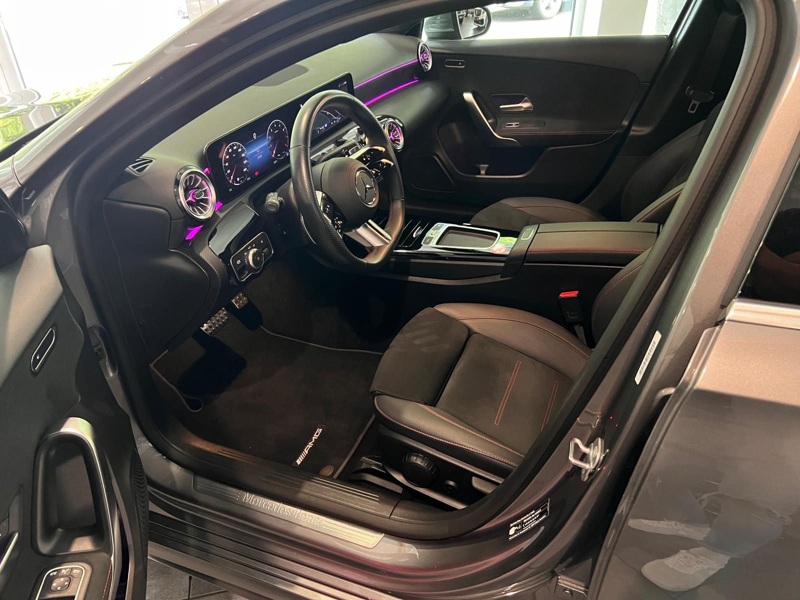 Fahrzeugabbildung Mercedes-Benz A 180 AMG Advanced Plus *MBUX*Ambiente.*Winterpa
