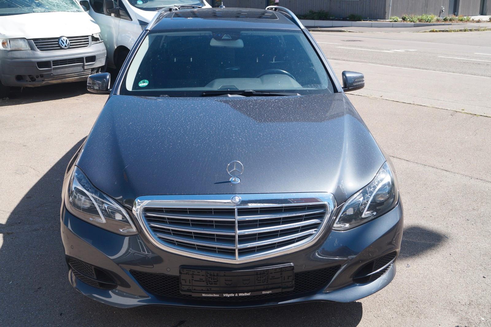 Mercedes-Benz E250 2014 — interior