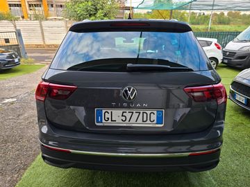 Volkswagen Tiguan - 5