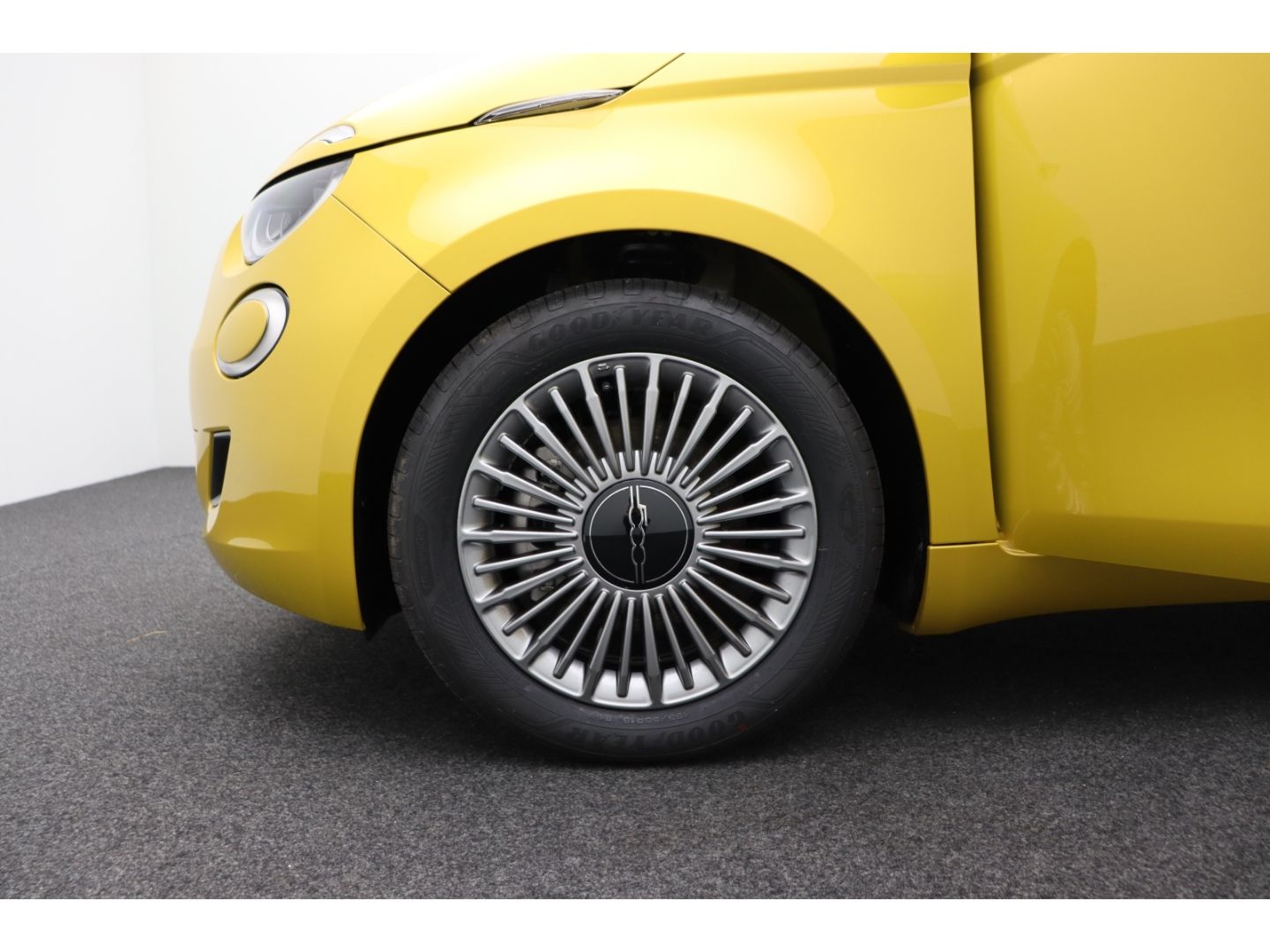 Fahrzeugabbildung Fiat 500 1.0 FireFly Hybrid Torino Sitzheizung
