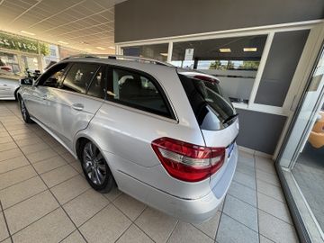 Mercedes E 220 - 6