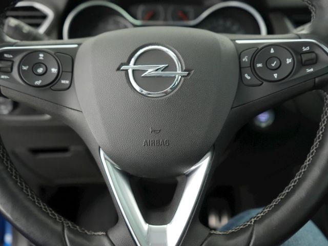 Grandland X ULTIMATE AT+AHK+NAVI+360 GRAD KAMERA