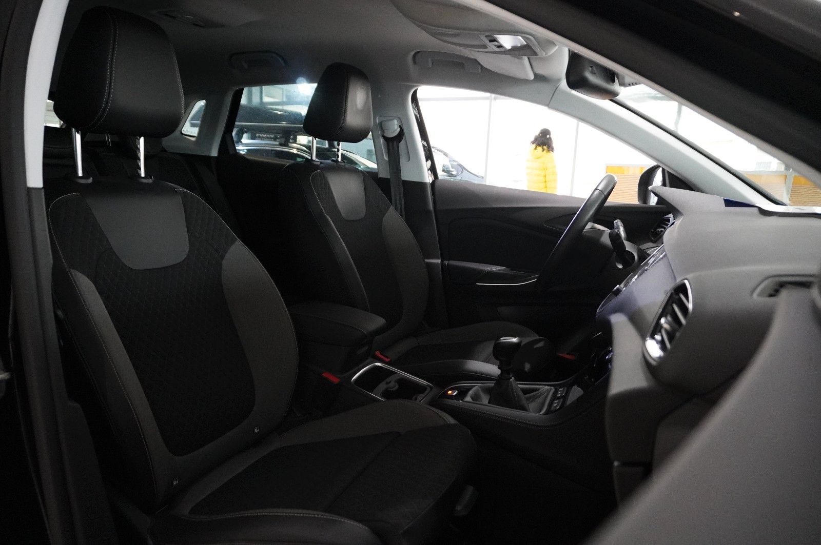 Fahrzeugabbildung Opel Grandland (X) 1.5D BUSINESS NAVI/LED/KAMERA/DAB+