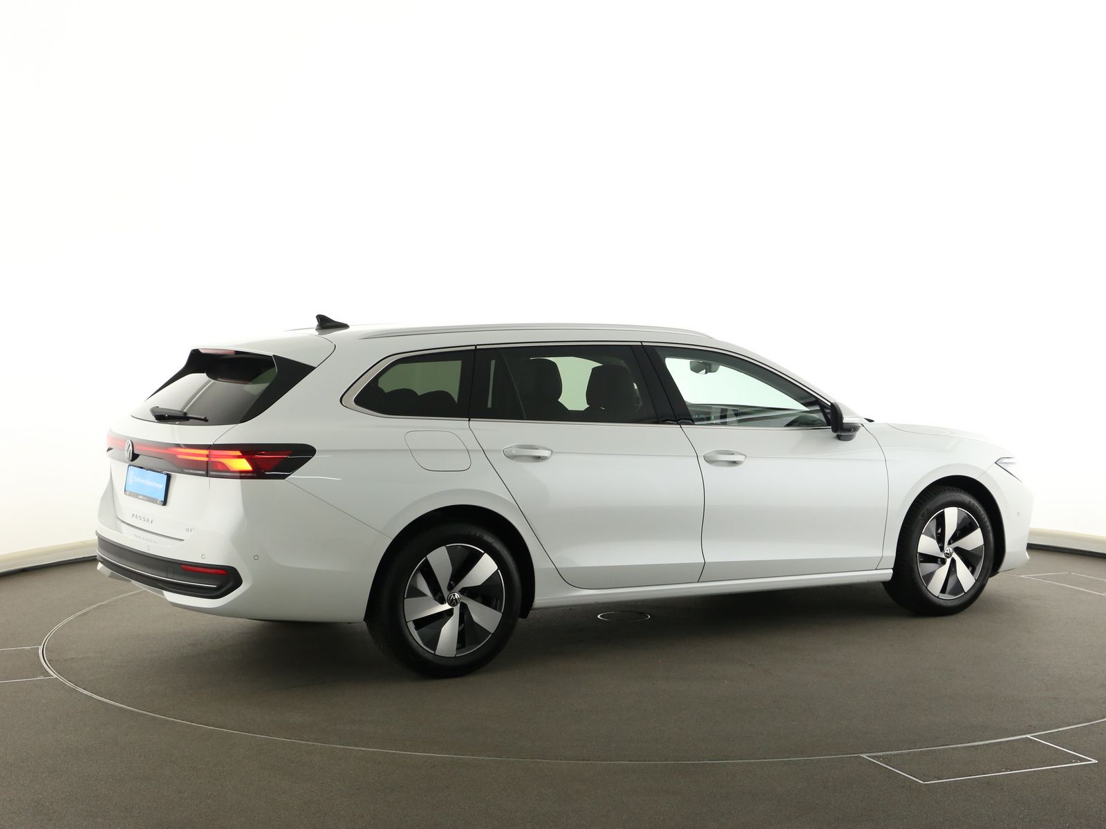 Volkswagen Passat Variant - Bild 7