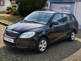 Skoda Fabia Combi 86PS AHK Tempomat SHZ Einparkhilfe - Skoda Fabia aus 2009: Kombi