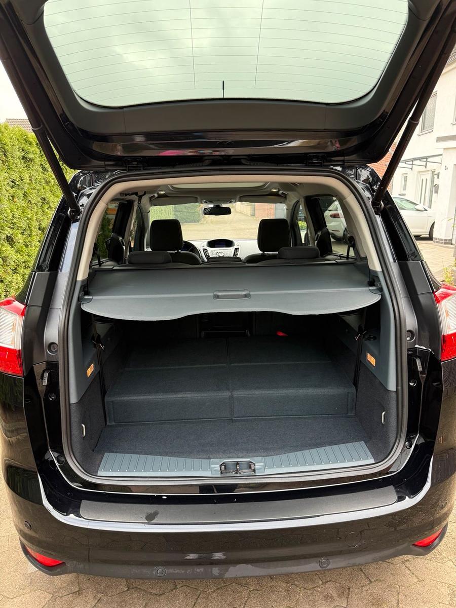 Ford Grand C-MAX 2012 — photo 8