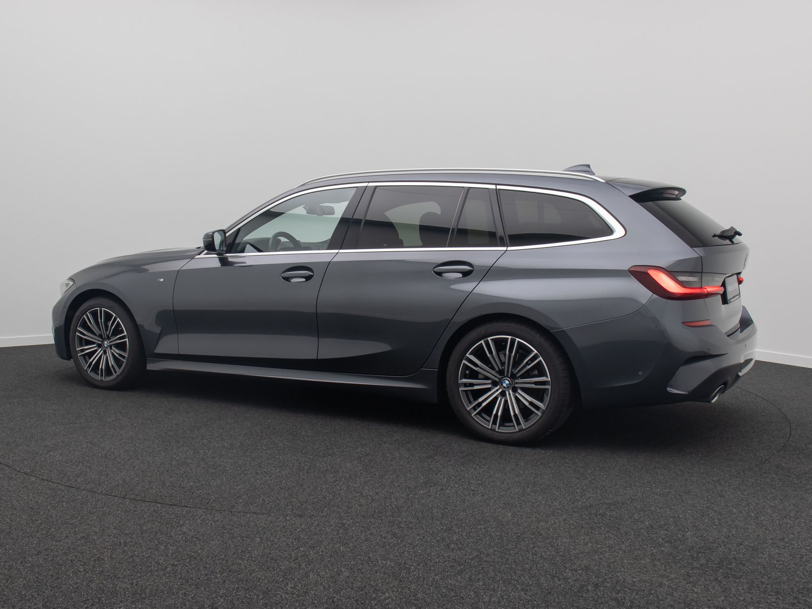 Fahrzeugabbildung BMW 320d M Sport DAB Kamera Alarm Komfort Individual