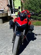 Ducati Streetfighter v2 - DUCATI ST2
