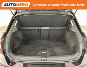 Volkswagen T-Roc - 10