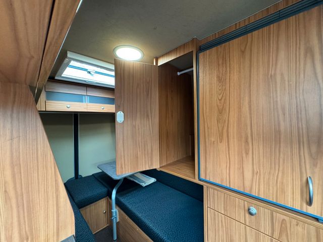 HRZ Freedom Life-Mercedes 3.0-V6-4x4-Standklima-Ahk