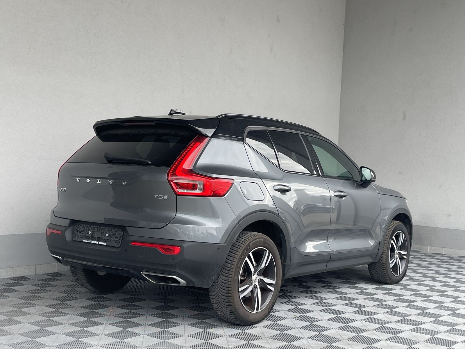 Volvo XC40 R-DESIGN 2WD NUR 23.180KM R.KAM NAVI LED foto 8