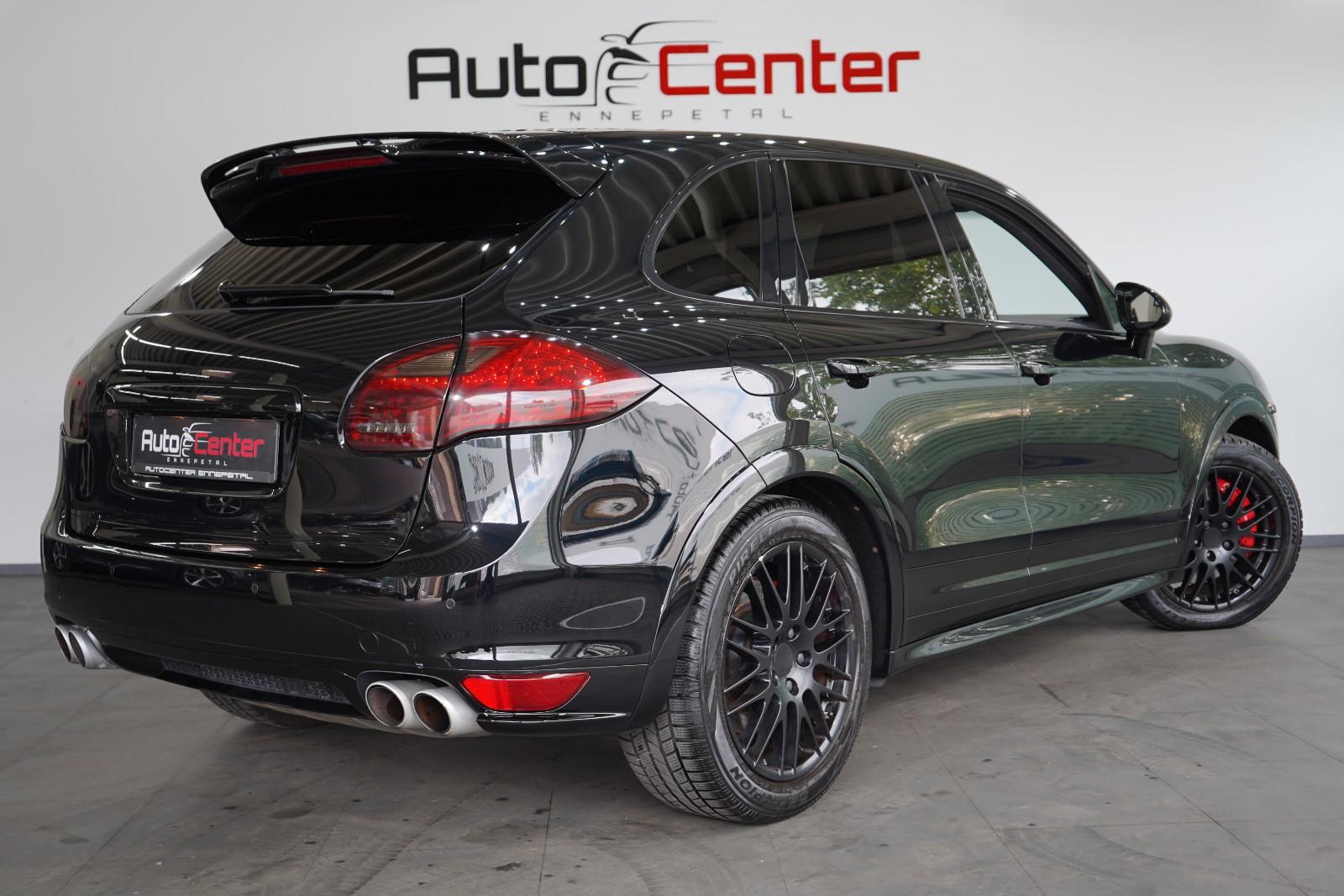 Porsche Cayenne Turbo V8*Navi*Luftfahrwerk*20 Z. Spyder*