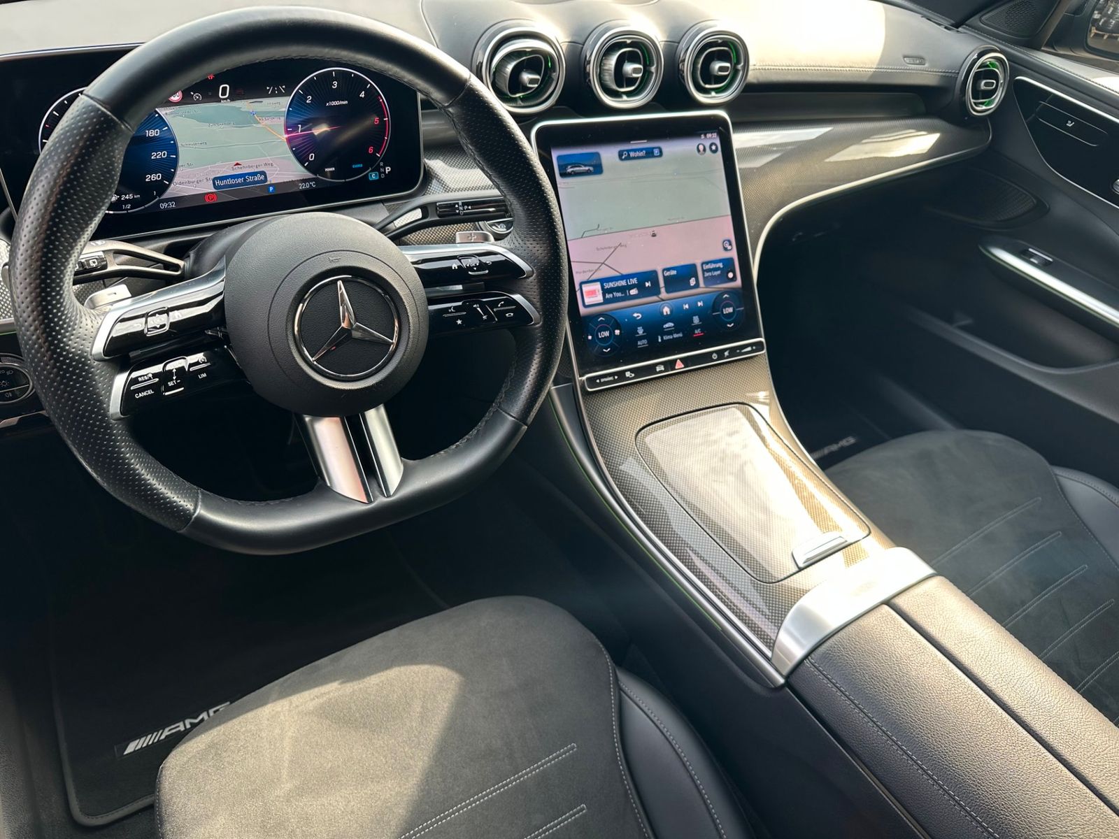 Fahrzeugabbildung Mercedes-Benz C 220 d T AMG-Line NAV+LED+AHK+KAM+SHZ+KEYLESS